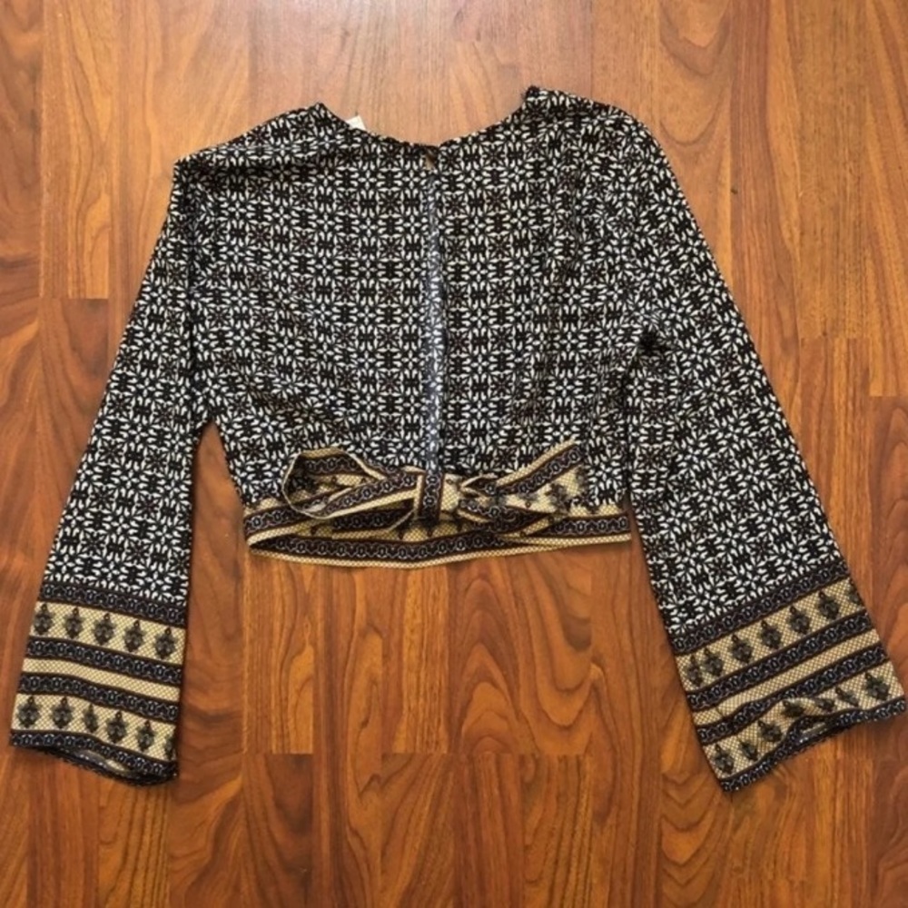 Open Back Top - Picture 2 of 4